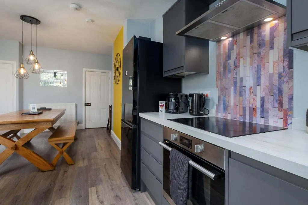 Modern Cozy Retreat-Family-Friendly-Near City & Peak District Sheffield Großbritannien