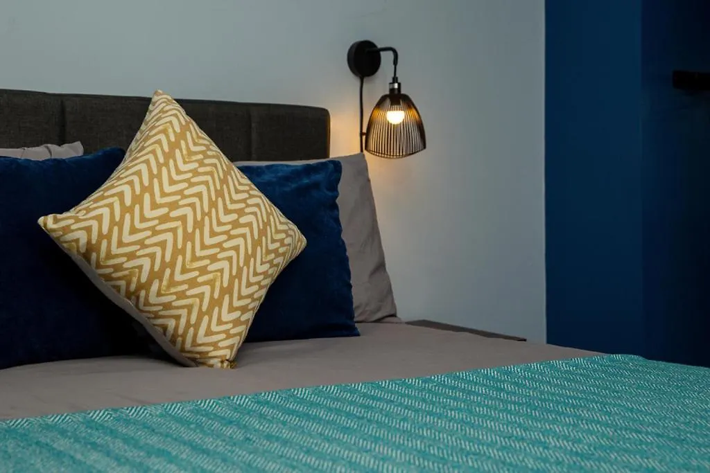 Modern Cozy Retreat-Family-Friendly-Near City & Peak District Sheffield Ferienhaus